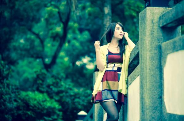    台湾正妹张齐郡JULIE《踏青》户外清纯甜美写真，清新治愈系街拍女神第5张图片
