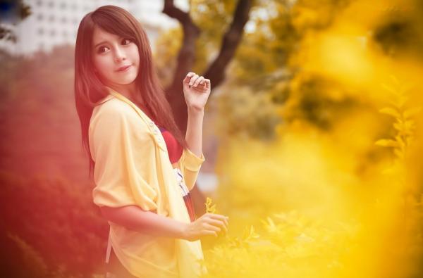    台湾正妹张齐郡JULIE《踏青》户外清纯甜美写真，清新治愈系街拍女神第9张图片