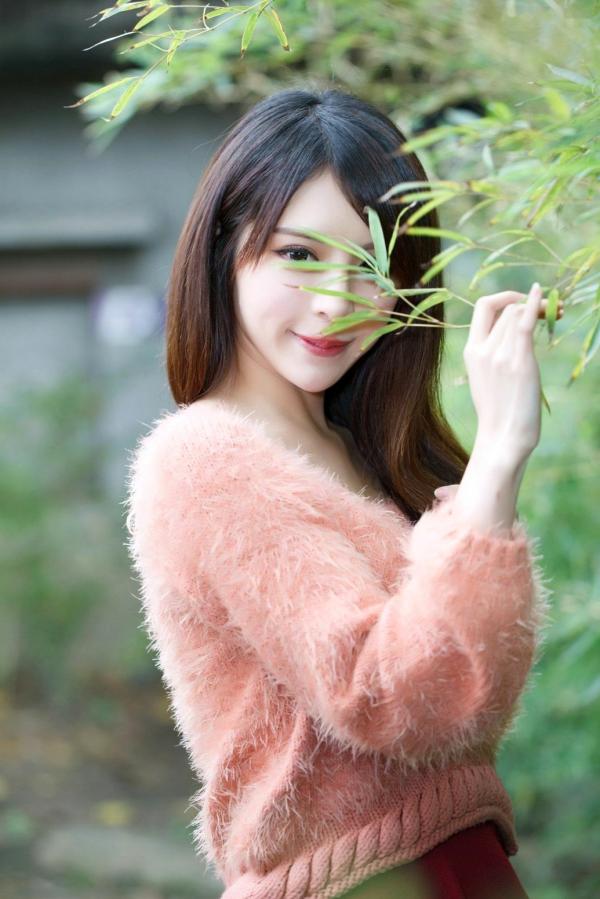    台湾正妹张齐郡JULIE《踏青》户外清纯甜美写真，清新治愈系街拍女神第88张图片