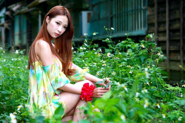    台湾正妹林小芭《春游踏青》户外清纯写真集，甜美笑容清新治愈，尽显邻家女孩自然魅力第14张图片
