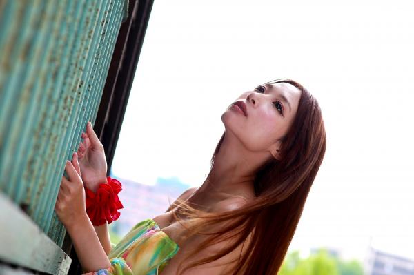    台湾正妹林小芭《春游踏青》户外清纯写真集，甜美笑容清新治愈，尽显邻家女孩自然魅力第15张图片