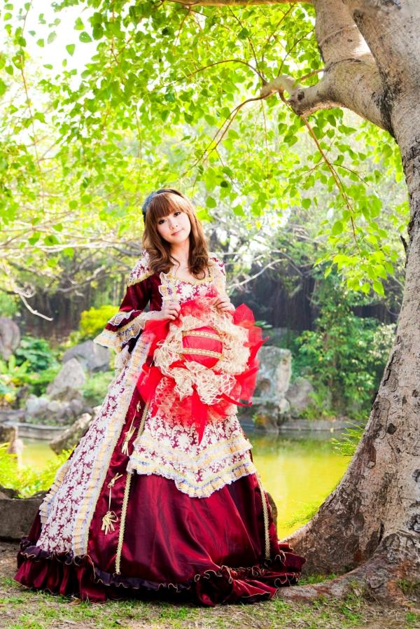    台湾正妹Mikako果子MM写真集，双溪公园士林官邸优雅外拍，百变气质女神甜美时尚私房照第11张图片