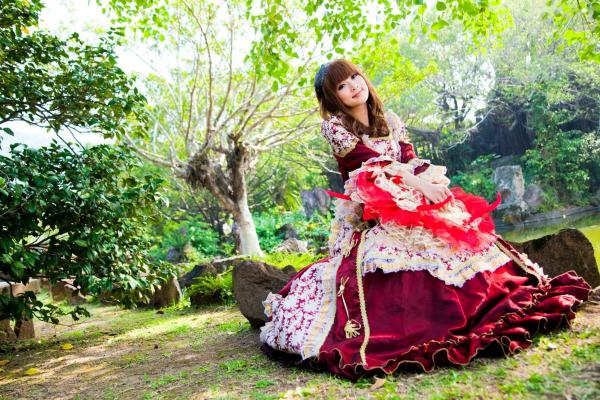    台湾正妹Mikako果子MM写真集，双溪公园士林官邸优雅外拍，百变气质女神甜美时尚私房照第13张图片