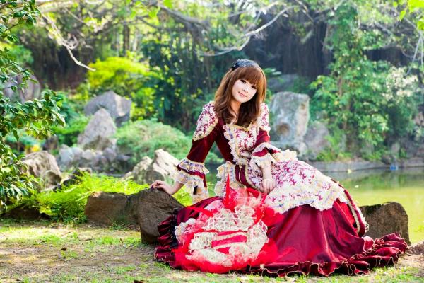    台湾正妹Mikako果子MM写真集，双溪公园士林官邸优雅外拍，百变气质女神甜美时尚私房照第14张图片