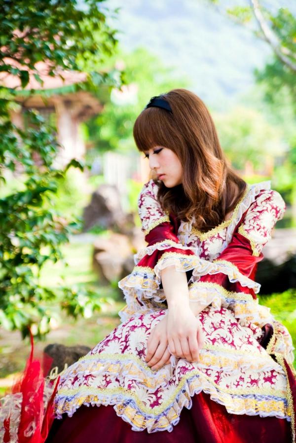    台湾正妹Mikako果子MM写真集，双溪公园士林官邸优雅外拍，百变气质女神甜美时尚私房照第15张图片