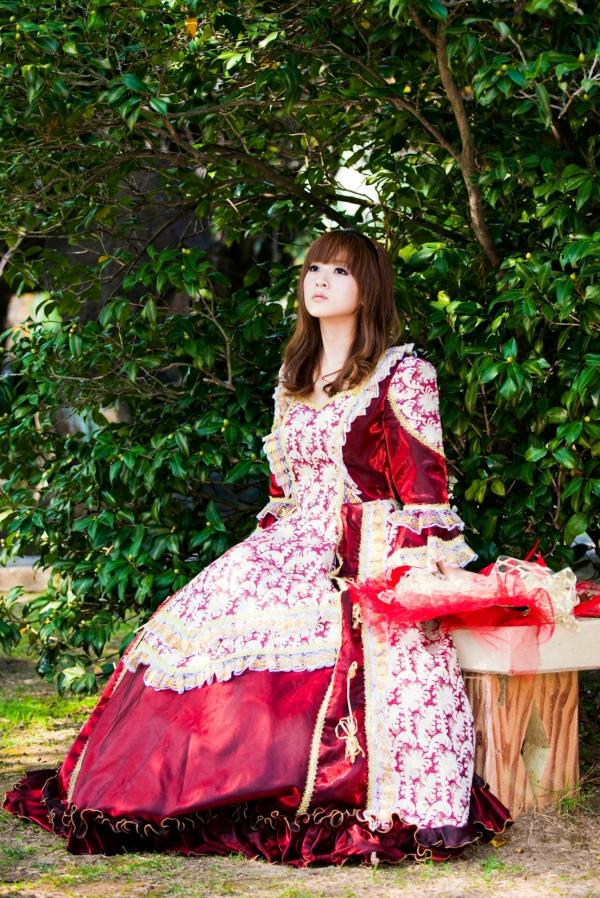    台湾正妹Mikako果子MM写真集，双溪公园士林官邸优雅外拍，百变气质女神甜美时尚私房照第21张图片