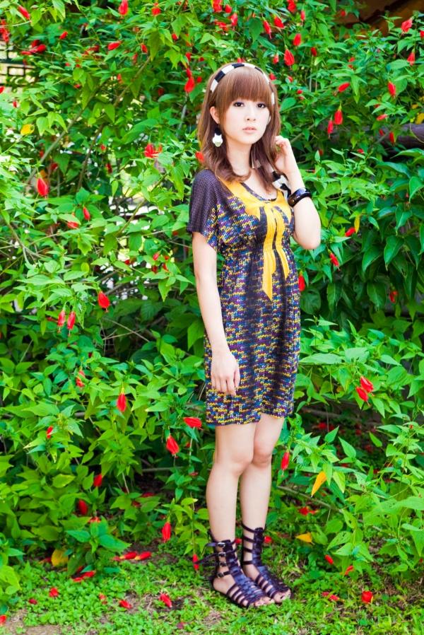    台湾正妹Mikako果子MM写真集，双溪公园士林官邸优雅外拍，百变气质女神甜美时尚私房照第31张图片