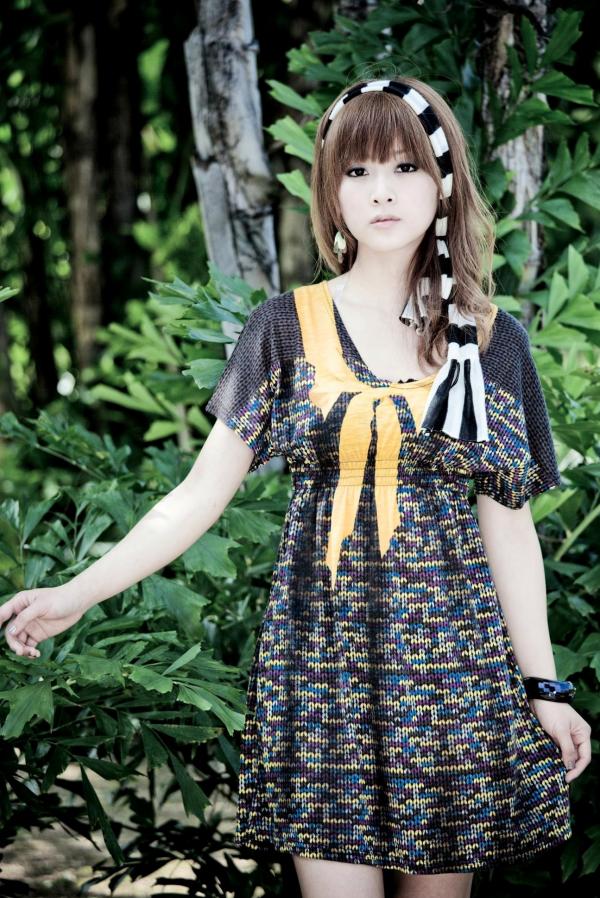    台湾正妹Mikako果子MM写真集，双溪公园士林官邸优雅外拍，百变气质女神甜美时尚私房照第40张图片