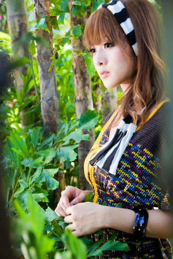    台湾正妹Mikako果子MM写真集，双溪公园士林官邸优雅外拍，百变气质女神甜美时尚私房照第43张图片