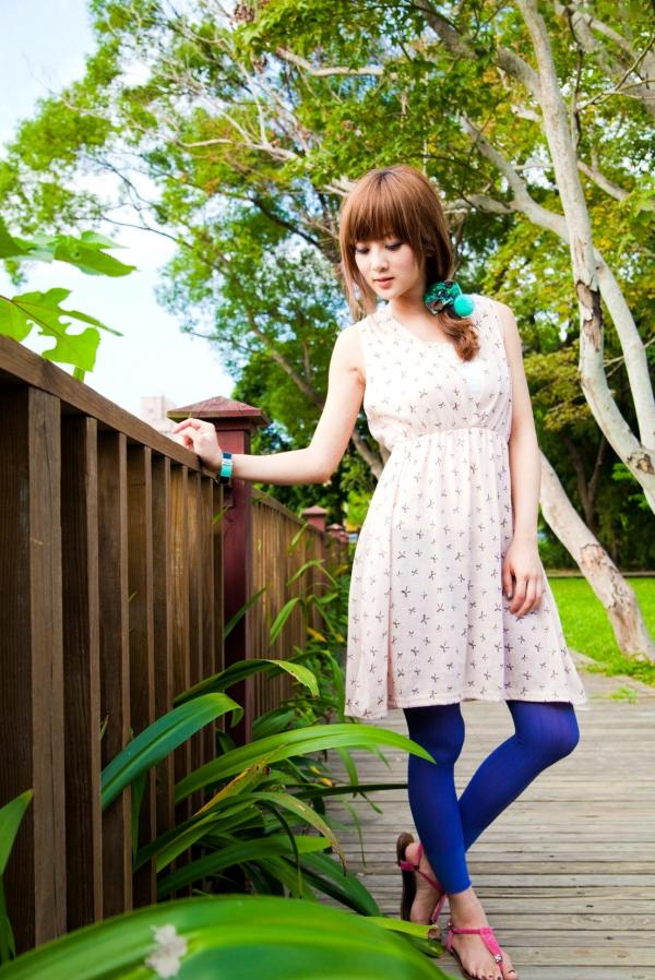    台湾正妹Mikako果子MM写真集，双溪公园士林官邸优雅外拍，百变气质女神甜美时尚私房照第70张图片