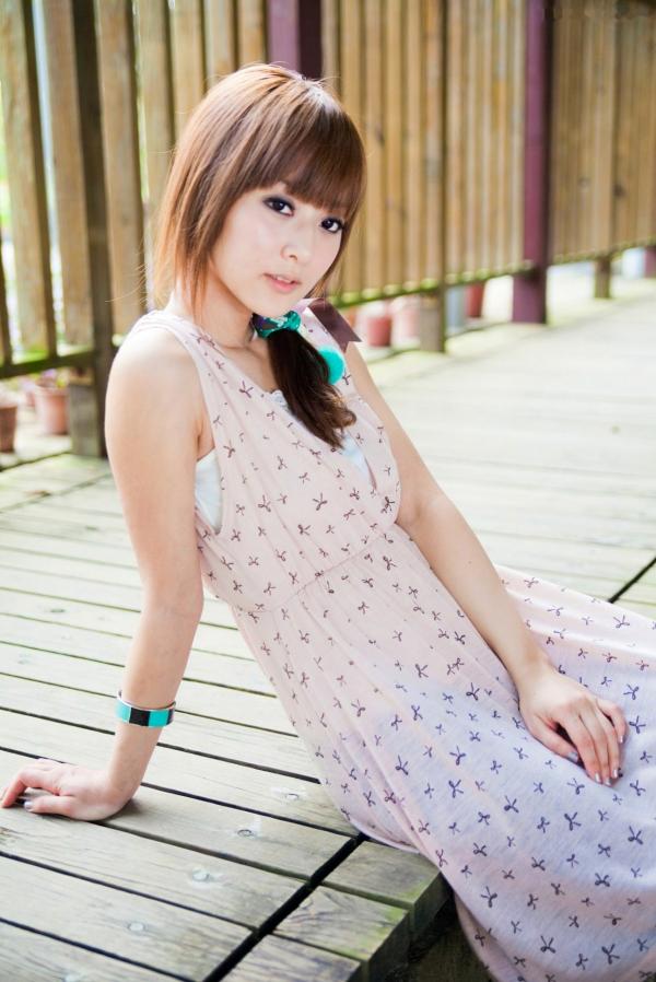    台湾正妹Mikako果子MM写真集，双溪公园士林官邸优雅外拍，百变气质女神甜美时尚私房照第76张图片
