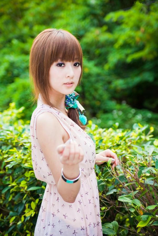    台湾正妹Mikako果子MM写真集，双溪公园士林官邸优雅外拍，百变气质女神甜美时尚私房照第82张图片