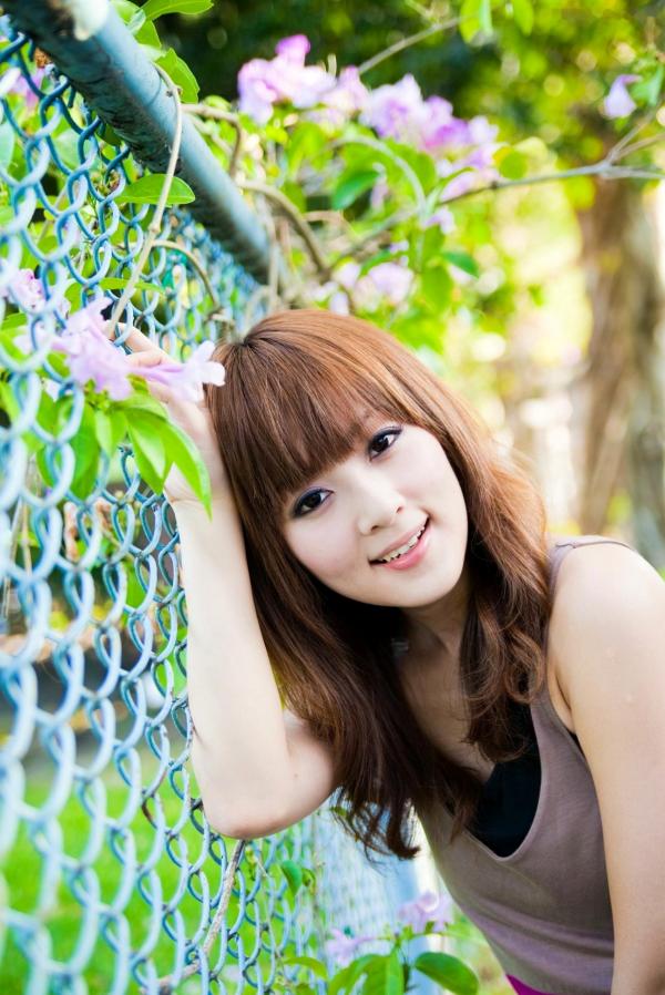    台湾正妹Mikako果子MM写真集，双溪公园士林官邸优雅外拍，百变气质女神甜美时尚私房照第97张图片