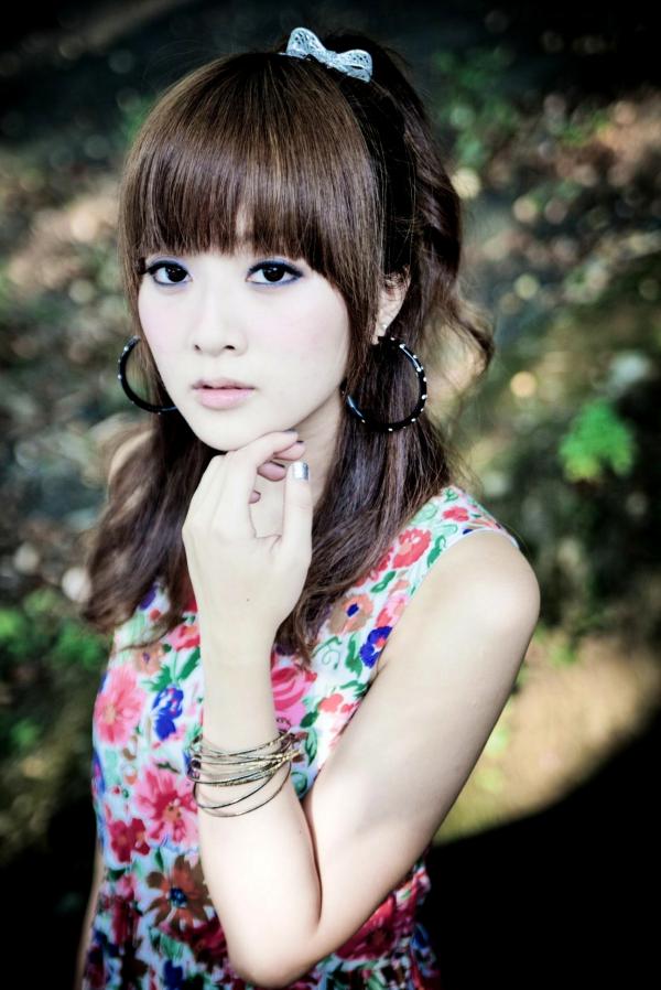    台湾正妹Mikako果子MM写真集，双溪公园士林官邸优雅外拍，百变气质女神甜美时尚私房照第106张图片