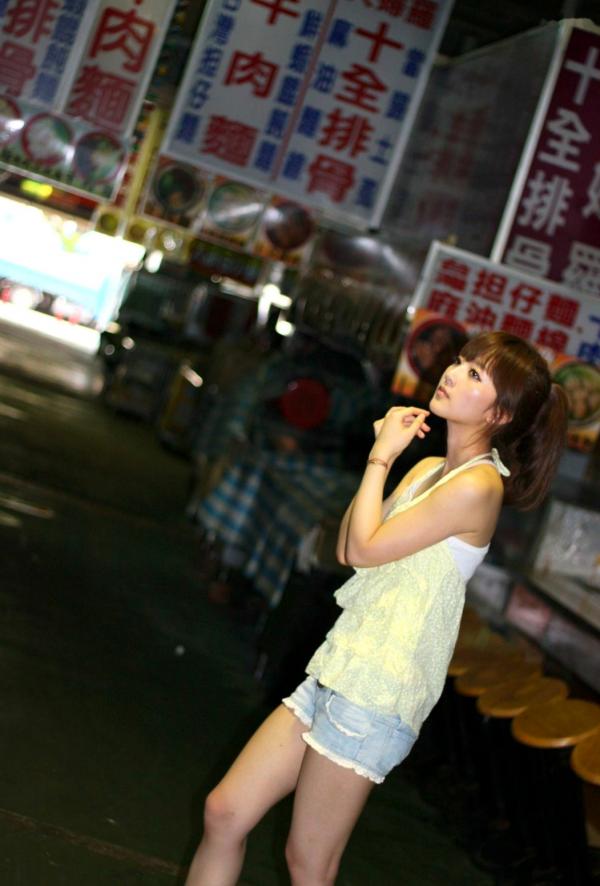    台湾正妹张允霏果子MM士林街头清新外拍，治愈系甜美夏日写真第114张图片