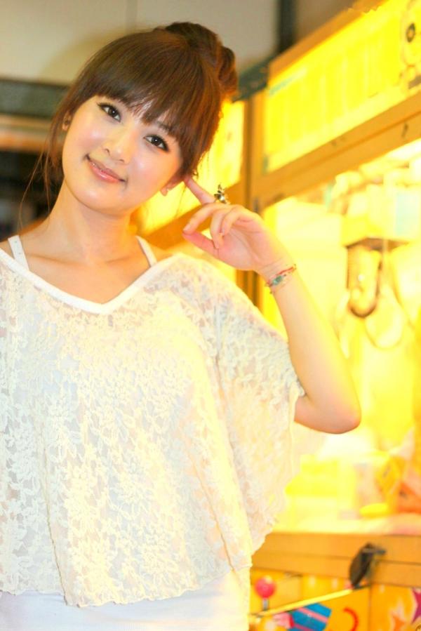    台湾正妹张允霏果子MM士林街头清新外拍，治愈系甜美夏日写真第127张图片