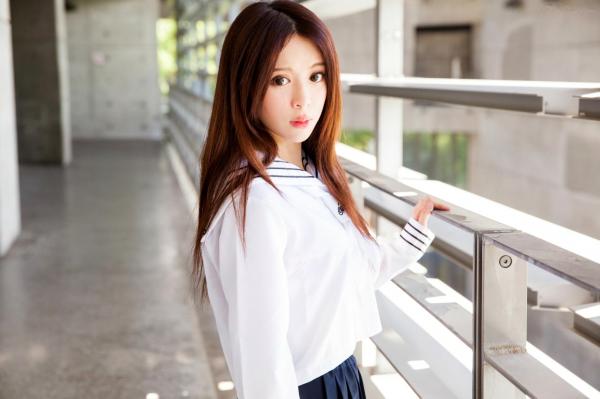    台湾正妹张齐郡JULIE《长筒袜校服少女》户外日系清新学生装写真集第80张图片