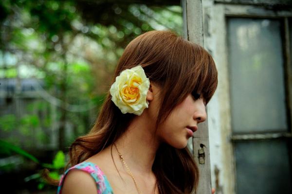    台湾正妹果子Mikako+Minako：台大校园户外写真，清新甜美森系少女园林风情第16张图片