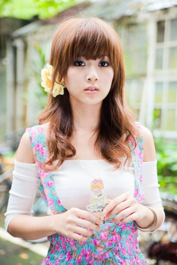    台湾正妹果子Mikako+Minako：台大校园户外写真，清新甜美森系少女园林风情第65张图片