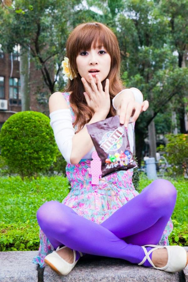    台湾正妹果子Mikako+Minako：台大校园户外写真，清新甜美森系少女园林风情第86张图片