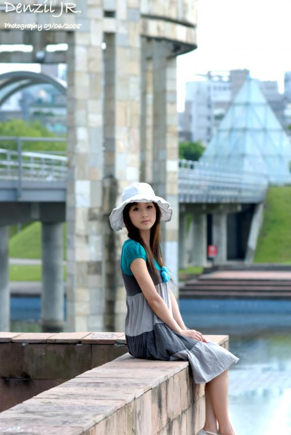    台湾正妹果子MM张允霏户外清新休闲写真，治愈系阳光少女街拍，展现邻家女孩纯真气质第34张图片