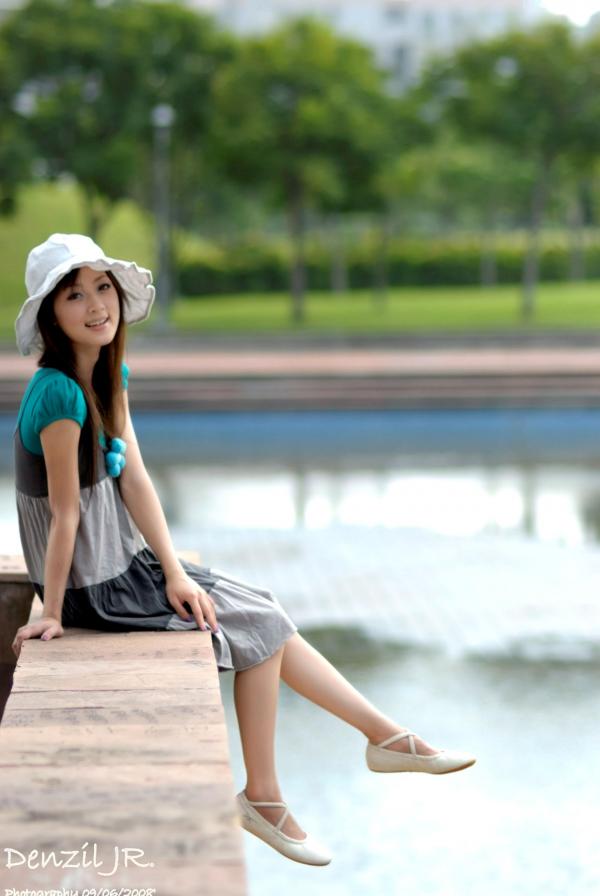    台湾正妹果子MM张允霏户外清新休闲写真，治愈系阳光少女街拍，展现邻家女孩纯真气质第35张图片