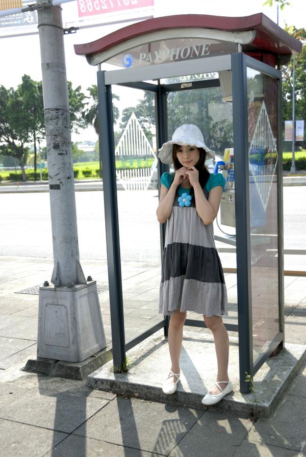    台湾正妹果子MM张允霏户外清新休闲写真，治愈系阳光少女街拍，展现邻家女孩纯真气质第42张图片