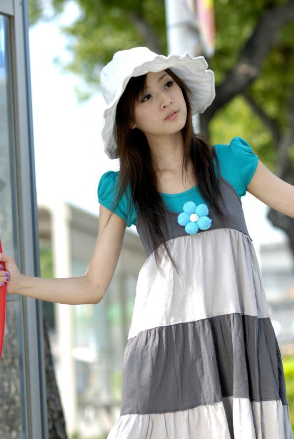    台湾正妹果子MM张允霏户外清新休闲写真，治愈系阳光少女街拍，展现邻家女孩纯真气质第43张图片