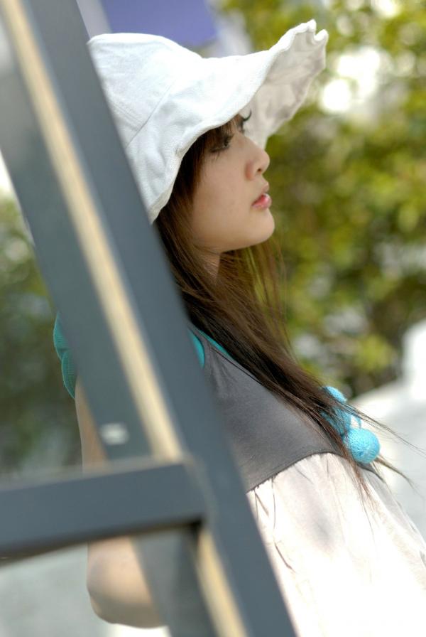    台湾正妹果子MM张允霏户外清新休闲写真，治愈系阳光少女街拍，展现邻家女孩纯真气质第46张图片
