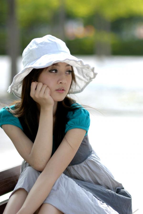   台湾正妹果子MM张允霏户外清新休闲写真，治愈系阳光少女街拍，展现邻家女孩纯真气质第53张图片