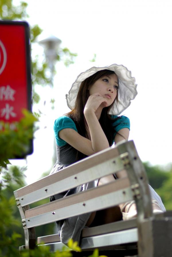    台湾正妹果子MM张允霏户外清新休闲写真，治愈系阳光少女街拍，展现邻家女孩纯真气质第54张图片