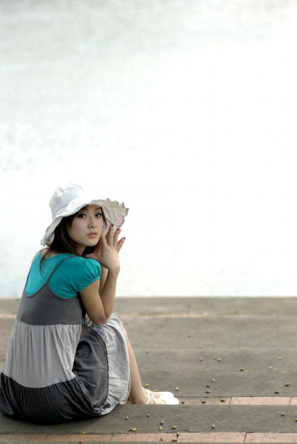    台湾正妹果子MM张允霏户外清新休闲写真，治愈系阳光少女街拍，展现邻家女孩纯真气质第55张图片