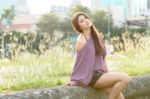    台湾正妹林真亦Yuna阳光美少女户外外拍写真，清新甜美治愈系风格合集第28张图片