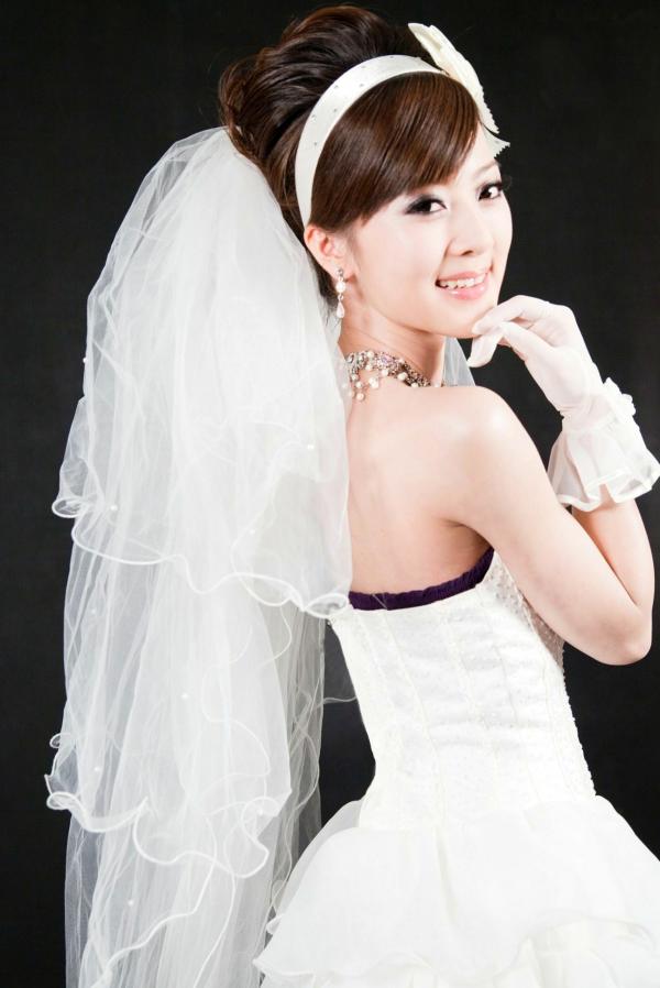    台湾正妹张允霏《创意婚纱潮流风》写真集：摇滚吉他与天使羽翼的时尚婚礼碰撞第5张图片