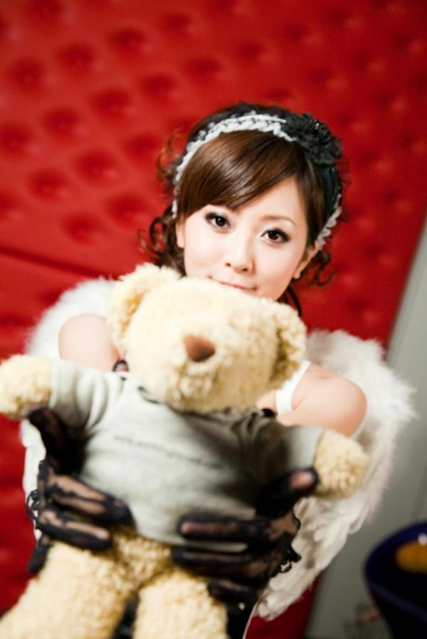    台湾正妹张允霏《创意婚纱潮流风》写真集：摇滚吉他与天使羽翼的时尚婚礼碰撞第80张图片