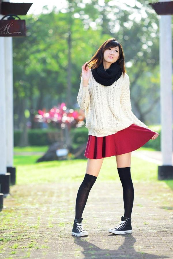    台湾美女林茉晶Queena《学妹时代》高清写真，户外田径场与清新街拍，尽显治愈系校园女神风采第5张图片