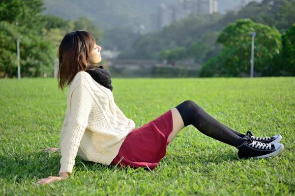    台湾美女林茉晶Queena《学妹时代》高清写真，户外田径场与清新街拍，尽显治愈系校园女神风采第7张图片