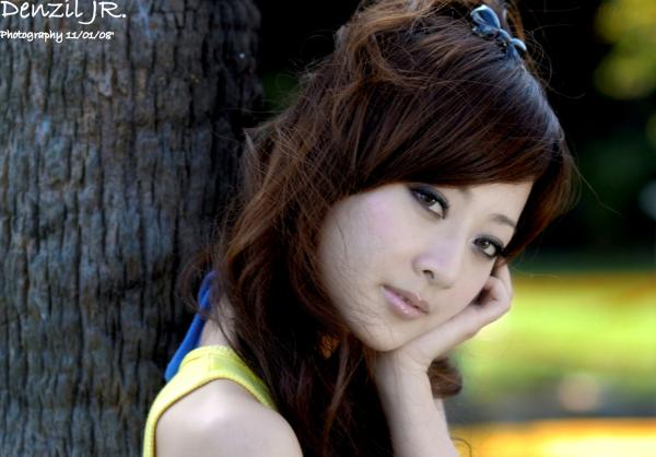    台湾正妹果子MM/张允霏《台大外拍》清纯校园风系列写真集，甜美少女活力户外实拍第3张图片