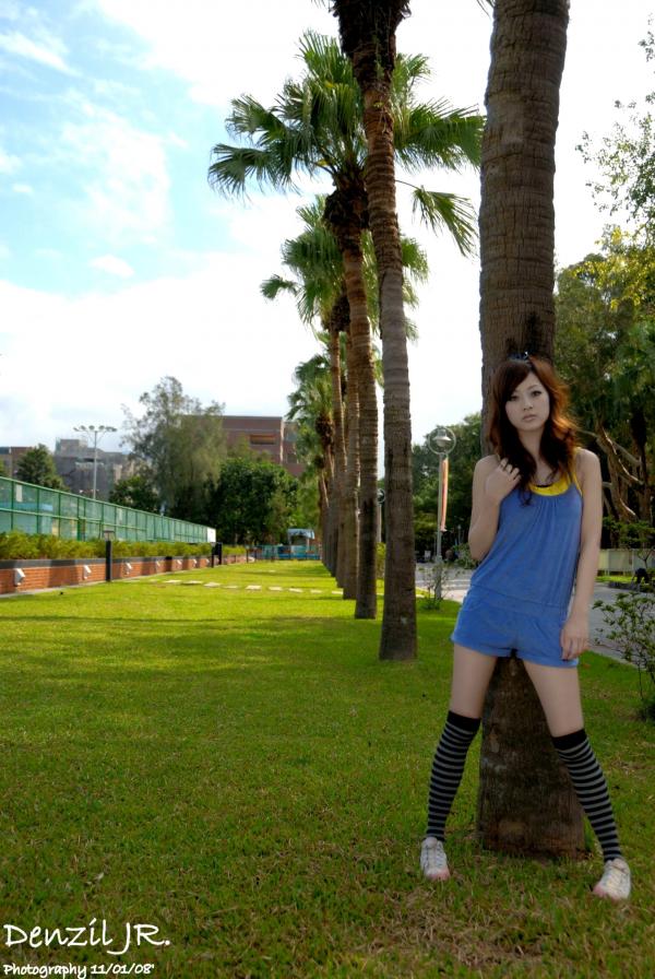    台湾正妹果子MM/张允霏《台大外拍》清纯校园风系列写真集，甜美少女活力户外实拍第8张图片