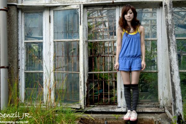    台湾正妹果子MM/张允霏《台大外拍》清纯校园风系列写真集，甜美少女活力户外实拍第27张图片