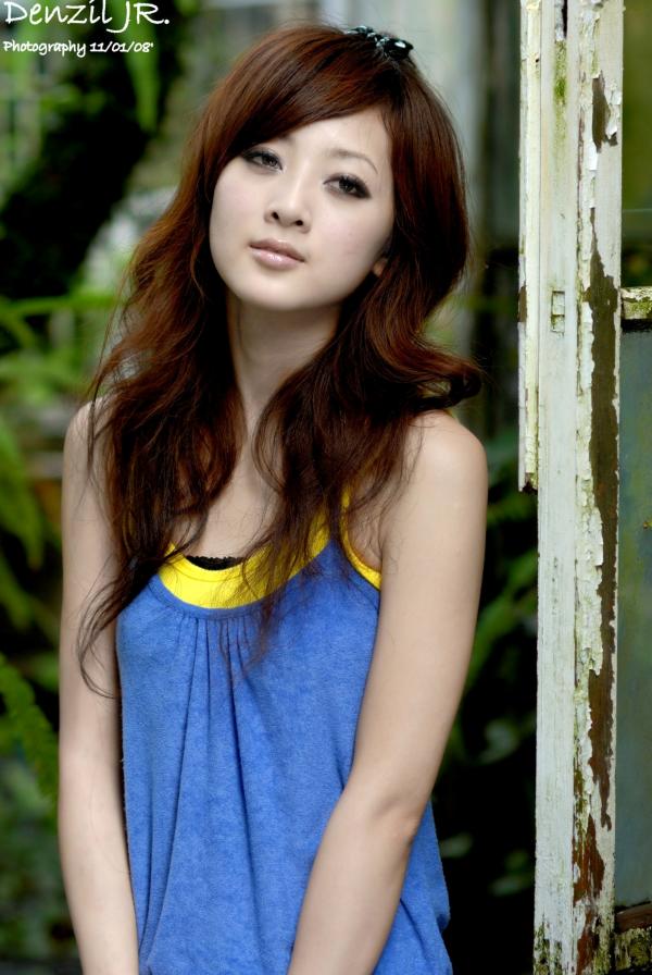    台湾正妹果子MM/张允霏《台大外拍》清纯校园风系列写真集，甜美少女活力户外实拍第33张图片
