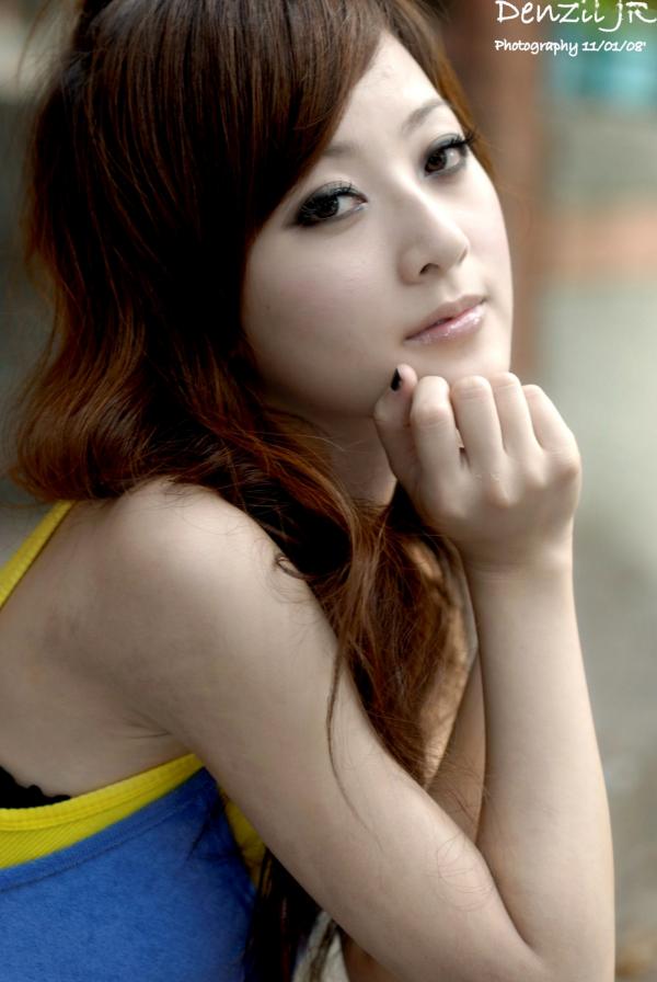    台湾正妹果子MM/张允霏《台大外拍》清纯校园风系列写真集，甜美少女活力户外实拍第54张图片