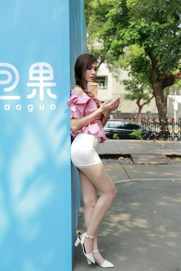    台湾正妹蔡译心Candice师范大学外拍，校园清新风少女写真集，展现青春活力与美腿魅力第3张图片