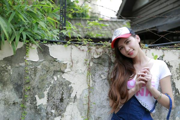    台湾正妹蔡译心Candice师范大学外拍，校园清新风少女写真集，展现青春活力与美腿魅力第52张图片