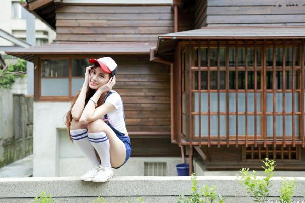    台湾正妹蔡译心Candice师范大学外拍，校园清新风少女写真集，展现青春活力与美腿魅力第54张图片