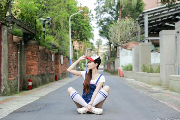    台湾正妹蔡译心Candice师范大学外拍，校园清新风少女写真集，展现青春活力与美腿魅力第70张图片