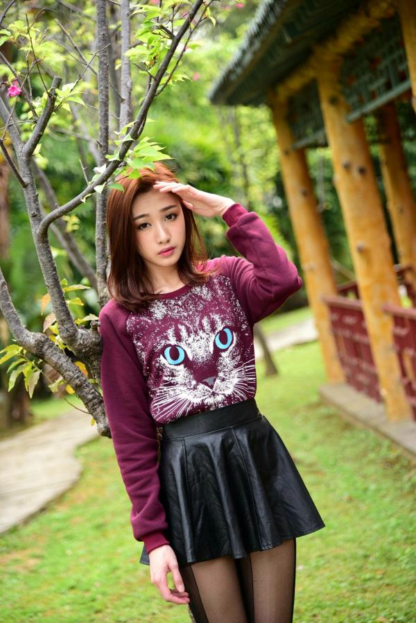    台湾正妹段璟乐双溪公园户外写真，清纯甜美气质，穿搭极具时尚感，36P高清美腿秀，尽显清新可人魅力第4张图片