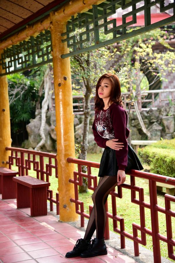    台湾正妹段璟乐双溪公园户外写真，清纯甜美气质，穿搭极具时尚感，36P高清美腿秀，尽显清新可人魅力第7张图片