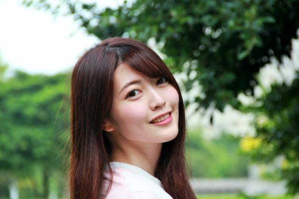    台湾正妹Brindy薛薛《國圖外拍》户外清新写真，青春休闲风格少女感十足第19张图片