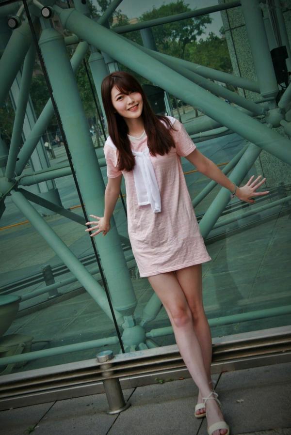    台湾正妹Brindy薛薛《國圖外拍》户外清新写真，青春休闲风格少女感十足第37张图片